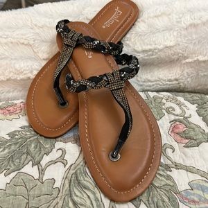 New Palms sandals. Snake skin and sparkle accents. Size 8M fit small like a 7